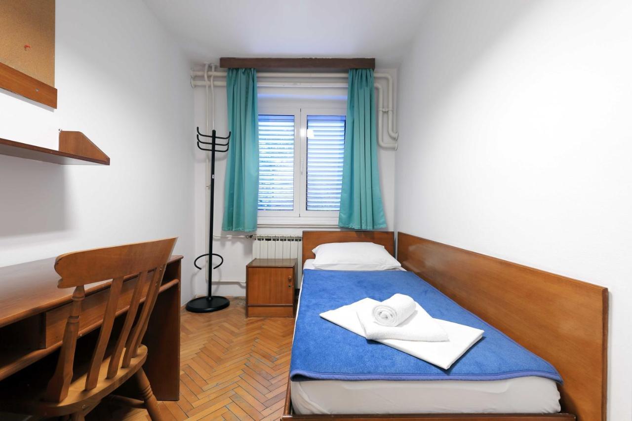 Rooms Studentsko Naselje Ivan Goran Kovacic Rijeka Exterior photo