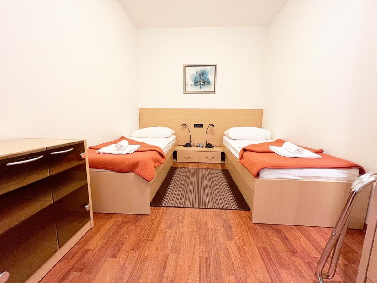Rooms Studentsko Naselje Ivan Goran Kovacic Rijeka Room photo